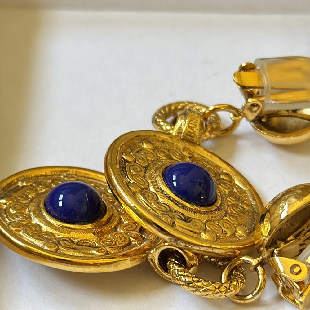 JOSE & MARIA BARRERA Signed Gold Clip-on Earrings - Picture 9 of 9